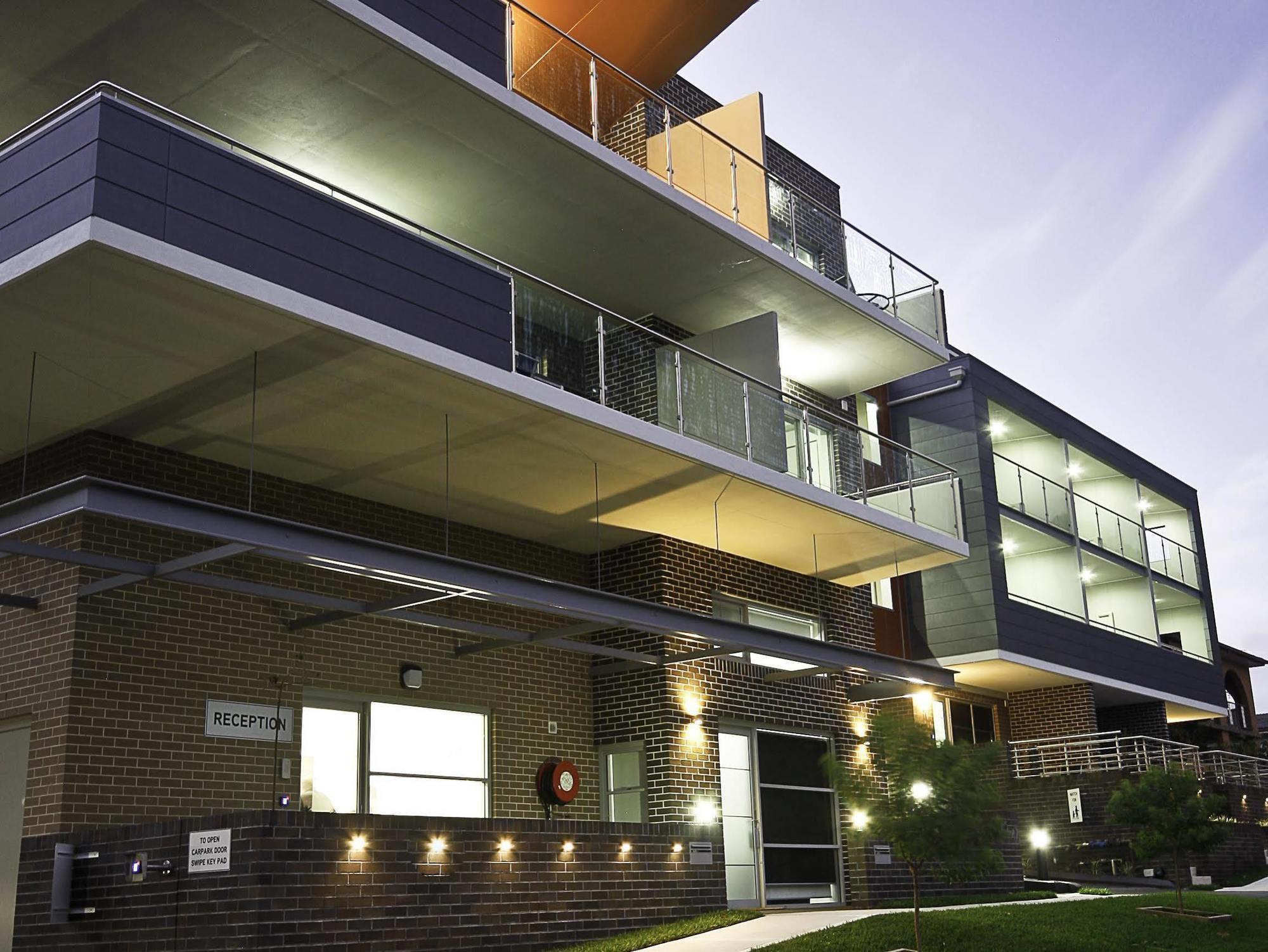 Charlestown Executive Apartments Newcastle Exteriör bild